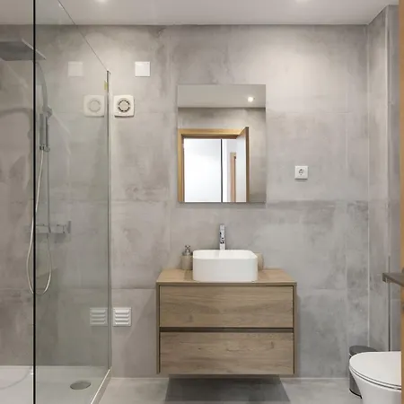 Miral Beachside 5 - By Hd