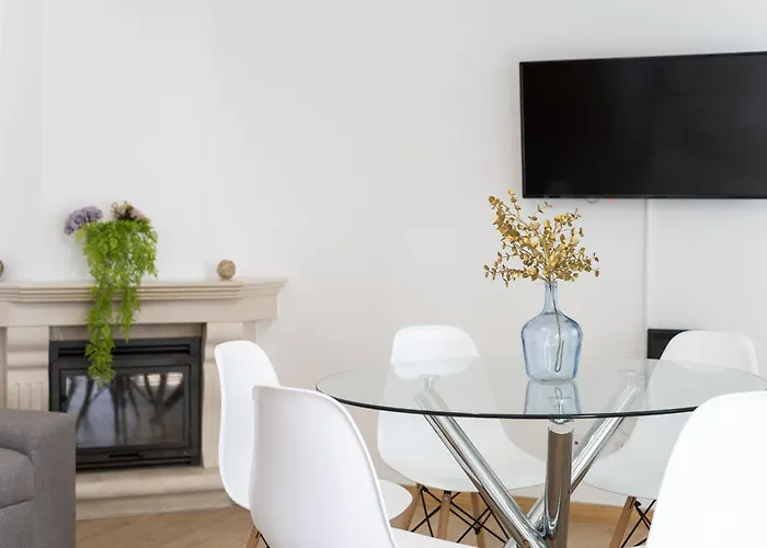 Miral Beachside 5 - By Hd