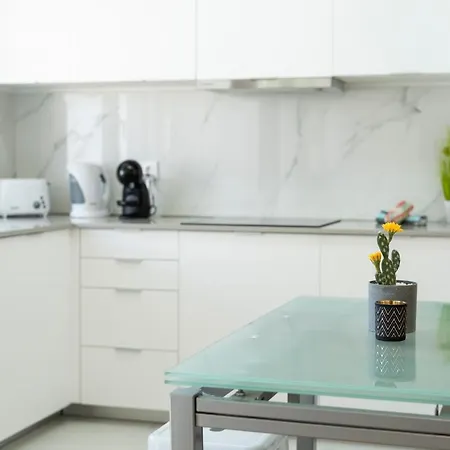Appartement Miral Beachside 5 - By Hd *